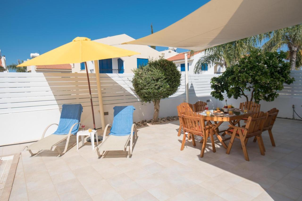 Villa Pomelo Protaras Bagian luar foto