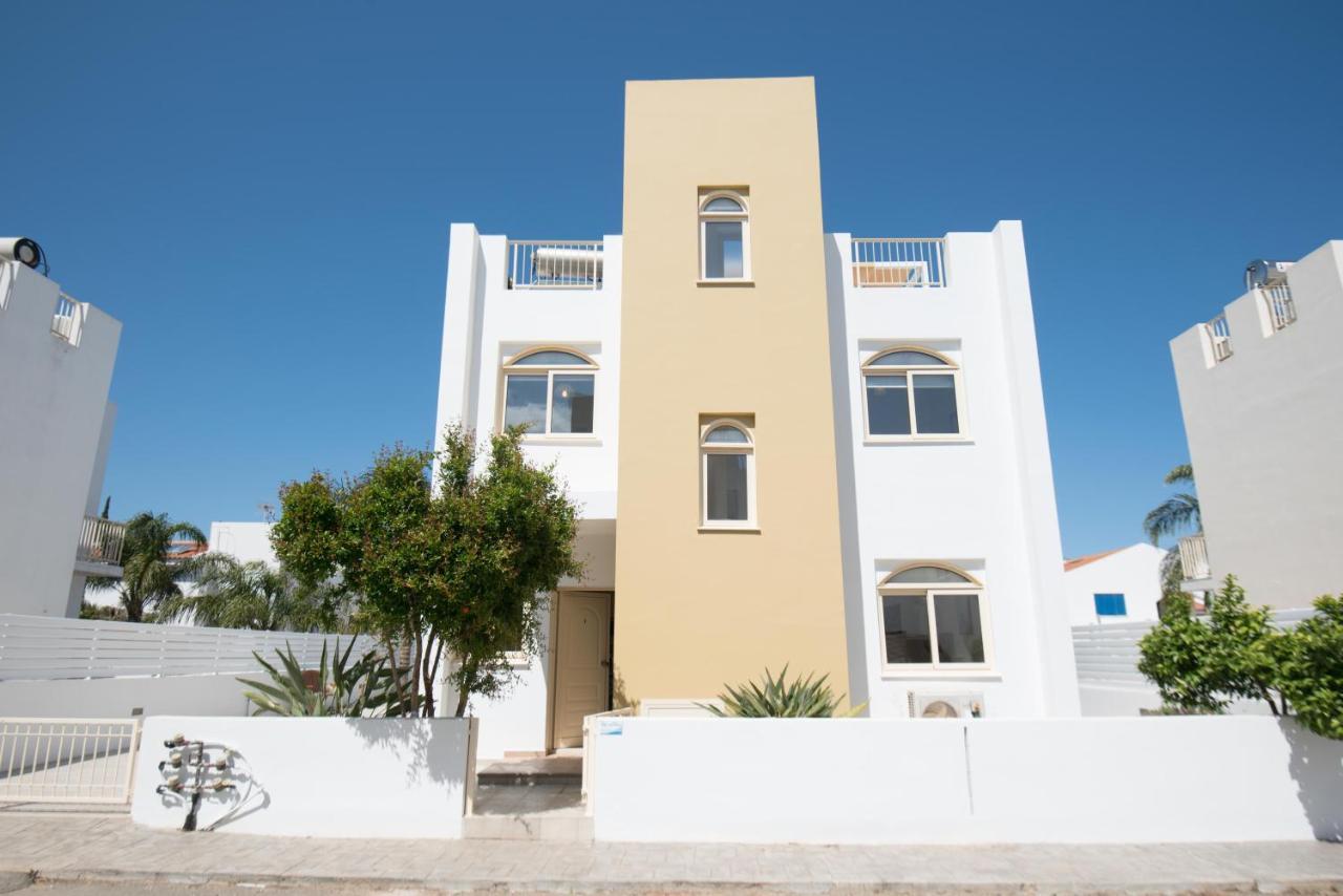 Villa Pomelo Protaras Bagian luar foto