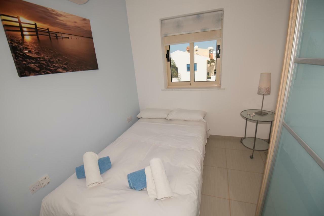 Villa Pomelo Protaras Bagian luar foto